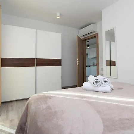 Διαμέρισμα Amazing In With View Ρόβινι